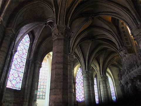 chartres072431.jpg
