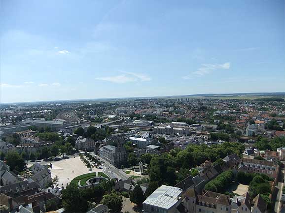 chartres072462.jpg