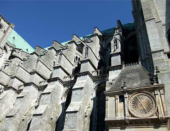 chartres072469.jpg