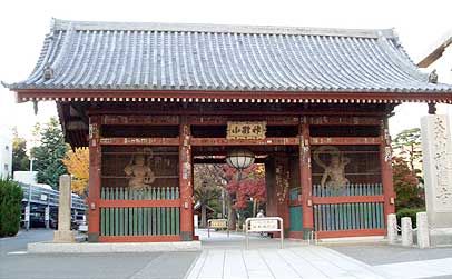 護国寺の門