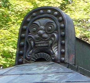東大寺の鬼瓦