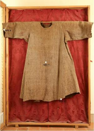 robe_relics1.jpg