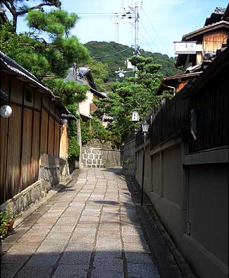 yasaka9roji.jpg